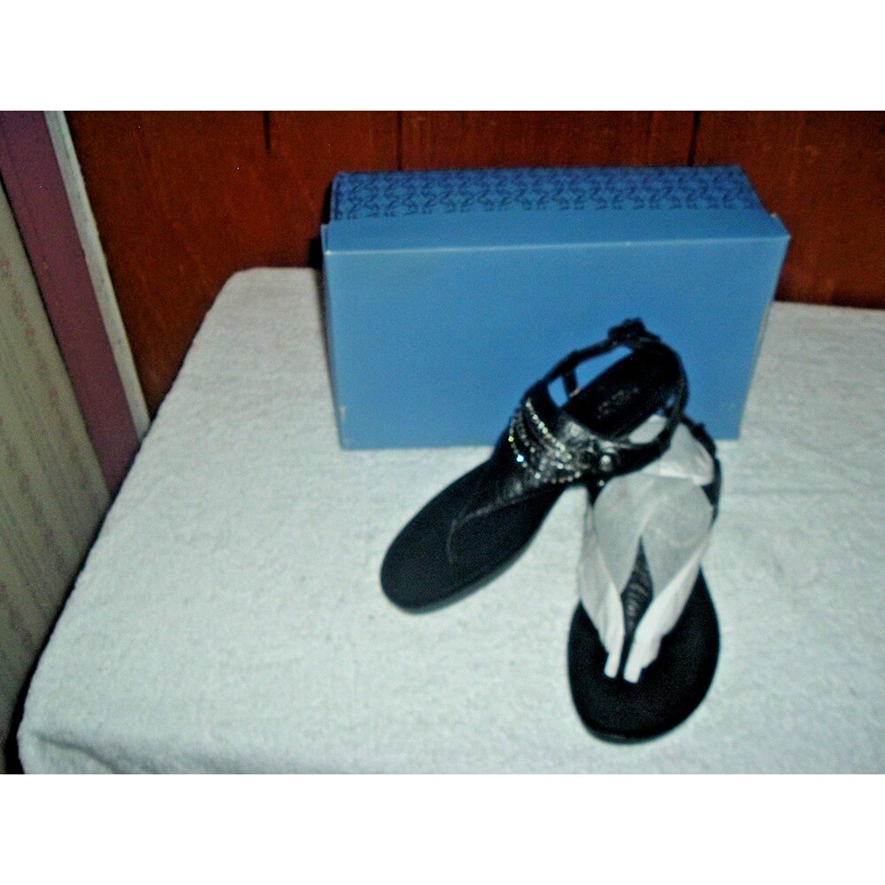 New Simply Vera Wang Dylan Black Sandals Leather Uppers, Chain Embellishments